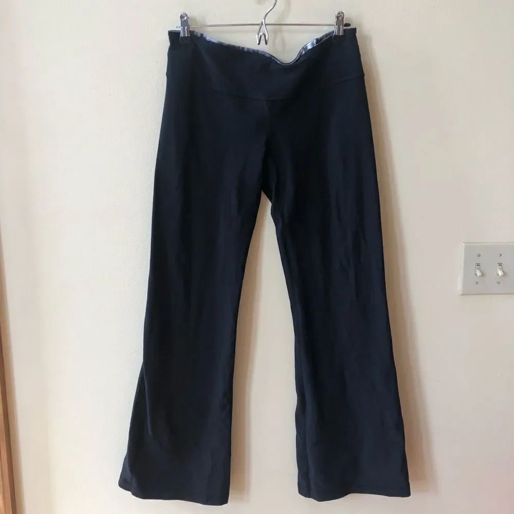 Lululemon Reversible Flare Pants - Picture 6 of 8